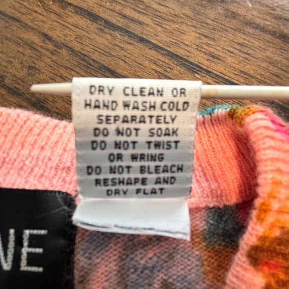 Vintage wool angora nylon blend sweater with cherub pattern sz L (fits smaller) - Picture 11 of 14